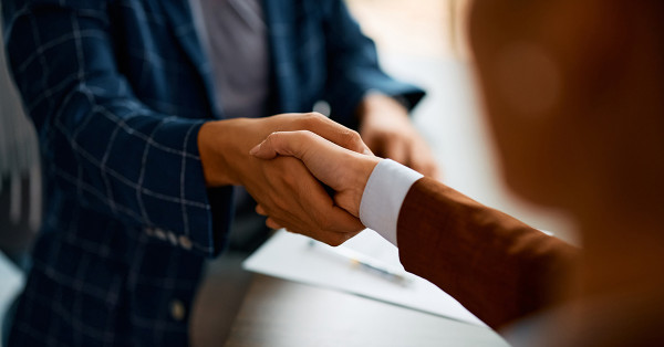 Hand Shake 02 1200x628px